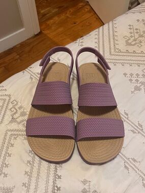 Women’s reef sandals